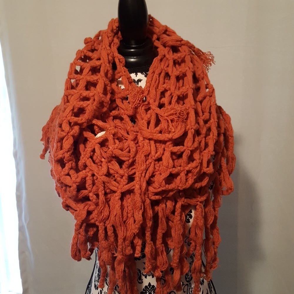 Open knit pattern infinity scarf